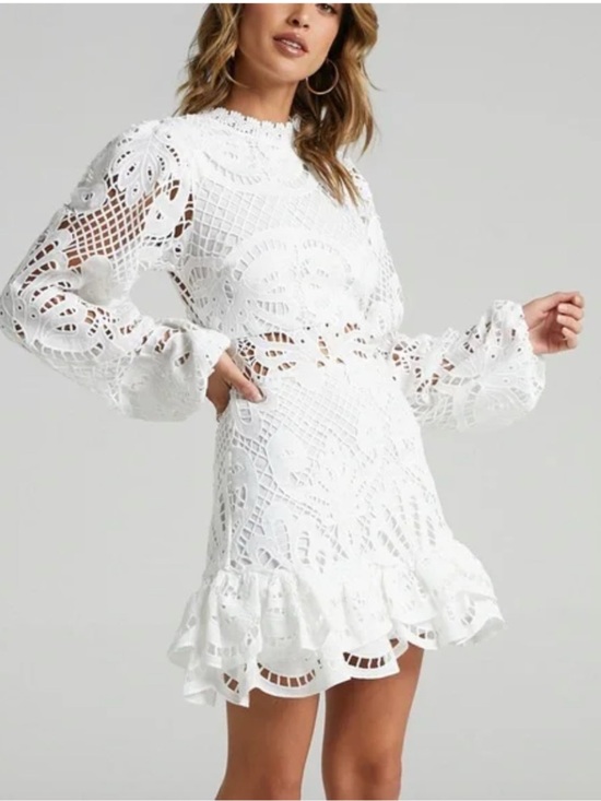 Showpo. Dresses & Skirts - Showpo Kiss Me Now Dress White Lace Eyelet puff sleeve Dress Size 12 New